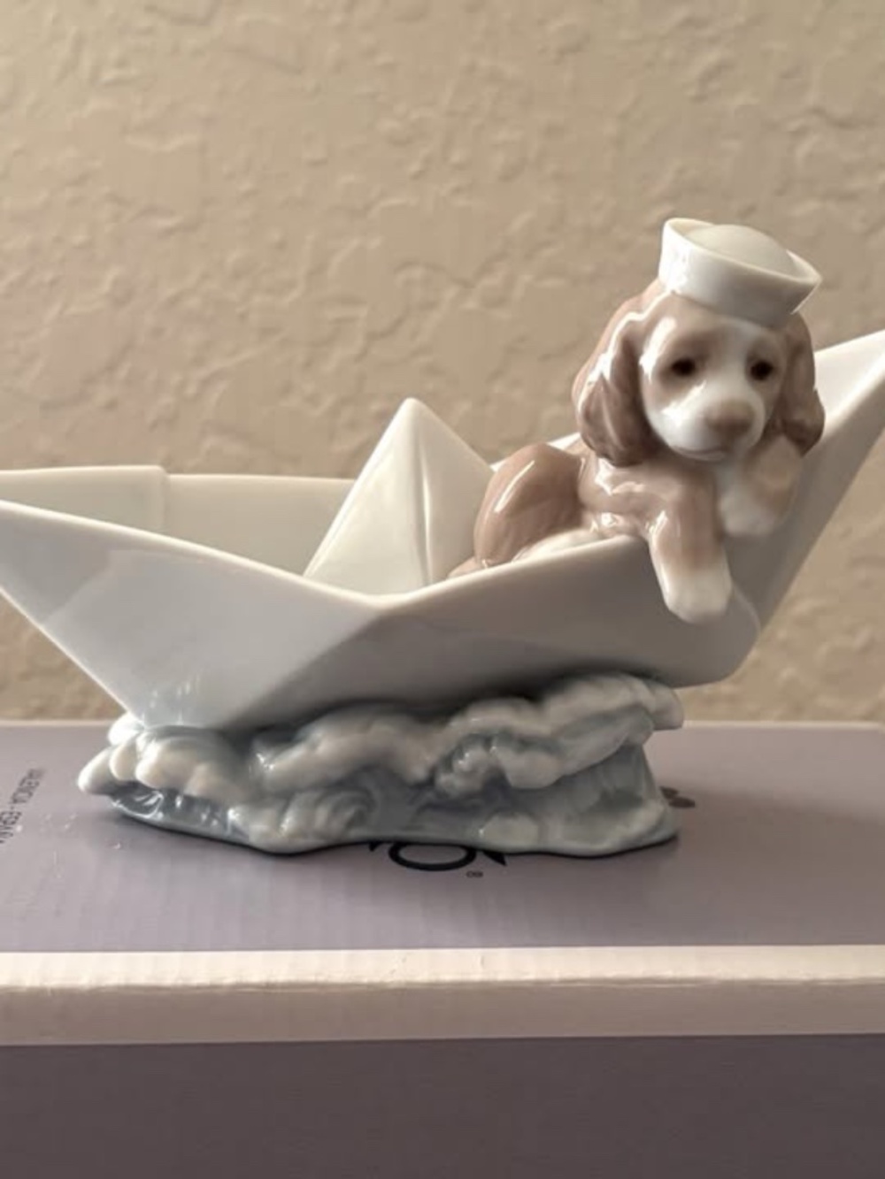 Lladro Spain Porcelain Figurine # 6642 LITTLE STOWAWAY Dog in Paper Boat w/ Box